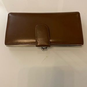 Soft nappa cowhide brown leather wallet with vintage coin closure clasp